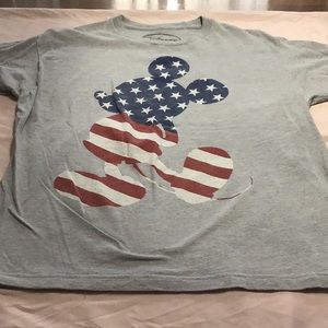 Disney crew neck T-shirt EUC